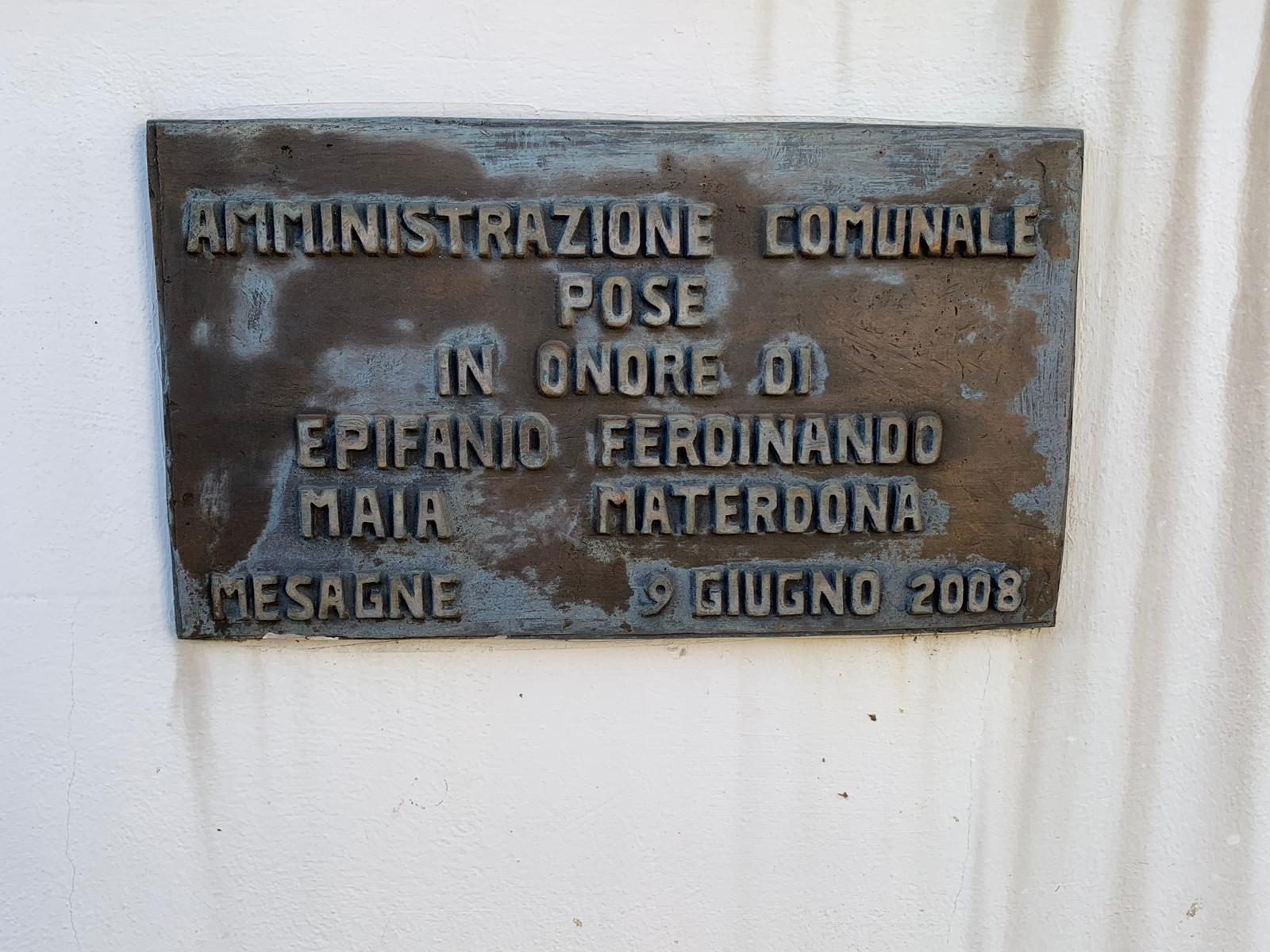 Epifanio Ferdinando and Maia Materdona's tablet, Mesagne - 04.jpg